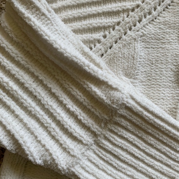 Never been worn white soft sweater - Picture 2 of 5